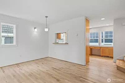 910 N 74th Street, Seattle, WA 98103 - Photo 19