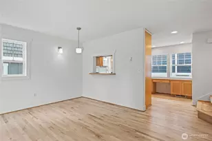 910 N 74th St, Seattle, WA 98103 - Photo 19
