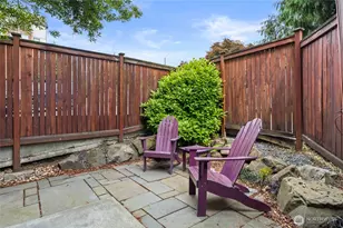 910 N 74th St, Seattle, WA 98103 - Photo 5