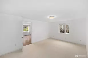 12716 NE 120th St, Kirkland, WA 98034 - Photo 25