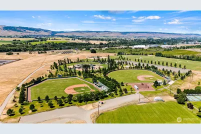 804 W 1st Avenue, Ellensburg, WA 98926 - Photo 3