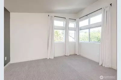 12032 33rd Ave NE #F, Seattle, WA 98125 - Photo 17
