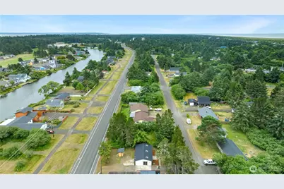 328 Ensign Avenue NW, Ocean Shores, WA 98569 - Photo 21