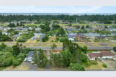 328 Ensign Avenue NW, Ocean Shores, WA 98569 - Photo 23