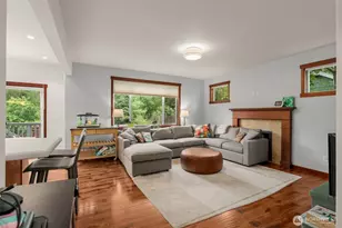 19036 18th Ave NE, Shoreline, WA 98155 - Photo 5