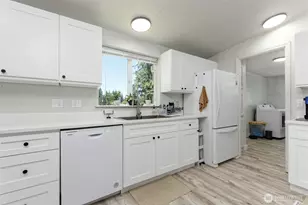 1884 E Johns Prairie Rd, Shelton, WA 98584 - Photo 9