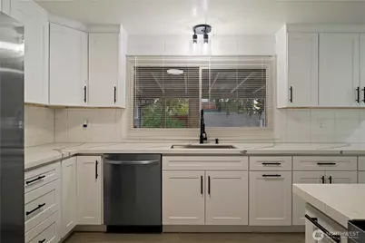 8408 121st Street SW, Lakewood, WA 98498 - Photo 9