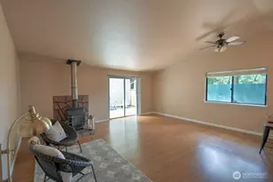 571 Malibu Dr SE, Lacey, WA 98503 - Photo 3