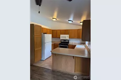 9407 152nd Street E, Puyallup, WA 98375 - Photo 13