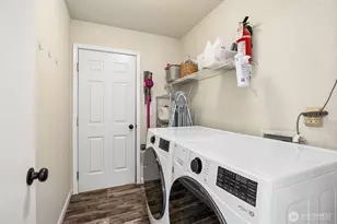 19204 206th St E, Orting, WA 98360 - Photo 9