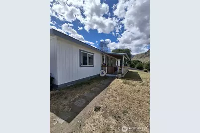 10 Broadway Street, Loomis, WA 98827 - Photo 3