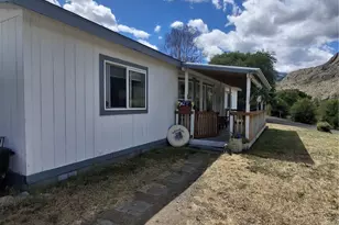 10 Broadway St, Loomis, WA 98827 - Photo 3