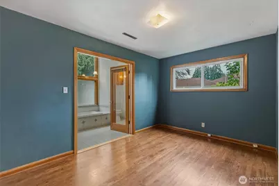 716 Woodard Avenue NE, Castle Rock, WA 98611 - Photo 11