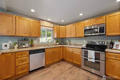 5606 Vickery Avenue E, Tacoma, WA 98443 - Photo 5