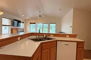 137 Canal Dr NE, Ocean Shores, WA 98569 - Photo 9