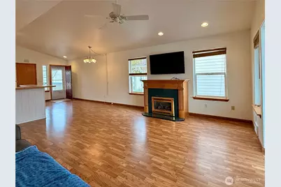 137 Canal Drive NE, Ocean Shores, WA 98569 - Photo 7