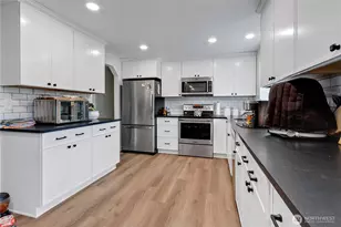 7518 211th St E, Spanaway, WA 98387 - Photo 11
