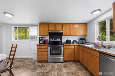 4059 Old Hwy 99 North Road, Burlington, WA 98233 - Photo 11