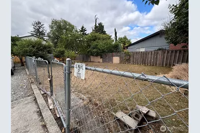 1323 Violet Meadow Street S, Tacoma, WA 98444 - Photo 15