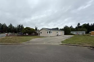 1704 S Delores Pl, Port Angeles, WA 98363 - Photo 21