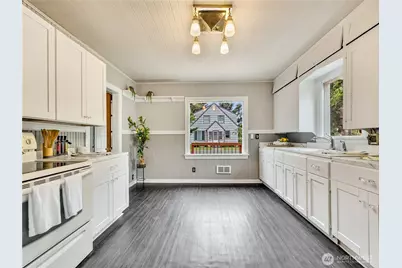 6112 V Place, Long Beach, WA 98631 - Photo 9