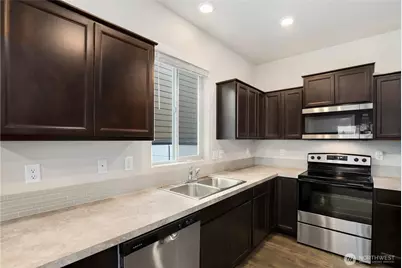 18708 Emmons Court E, Puyallup, WA 98374 - Photo 5