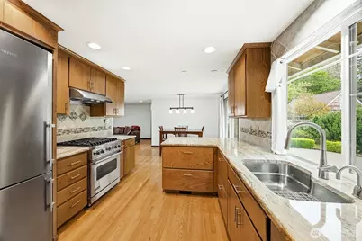 9525 E E Street, Tacoma, WA 98445 - Photo 9