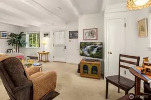 8255 30th Ave NE, Seattle, WA 98115 - Photo 7