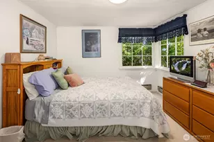 8255 30th Ave NE, Seattle, WA 98115 - Photo 9