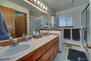 22035 Sea Vista NE, Poulsbo, WA 98370 - Photo 25