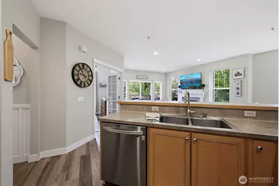 7705 Fairway Avenue SE #204, Snoqualmie, WA 98065 - Photo 11