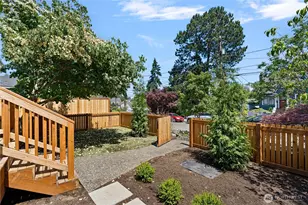 8045 19th Ave NE, Seattle, WA 98115 - Photo 7