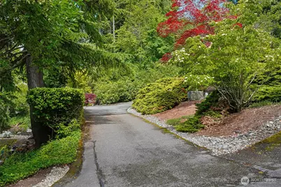 8114 W Mercer Way, Mercer Island, WA 98040 - Photo 5