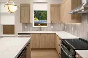 8409 NE 137th St, Kirkland, WA 98034 - Photo 11