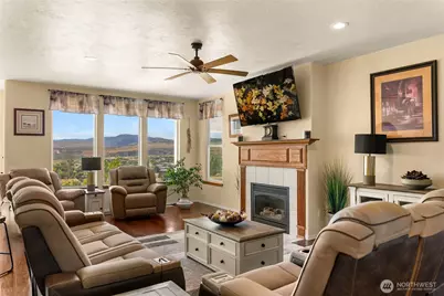 536 Hillcrest Circle Drive, Omak, WA 98841 - Photo 3