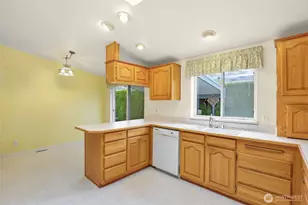 8118 20th Ln SE, Lacey, WA 98503 - Photo 11