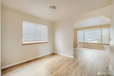 9111 189th Street E, Puyallup, WA 98375 - Photo 3