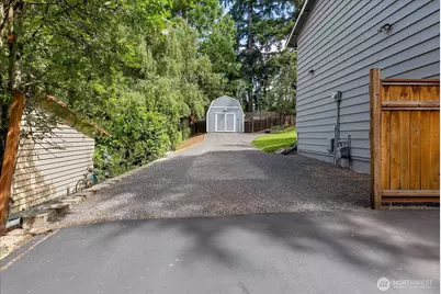 8512 NE 136th Street, Kirkland, WA 98034 - Photo 29