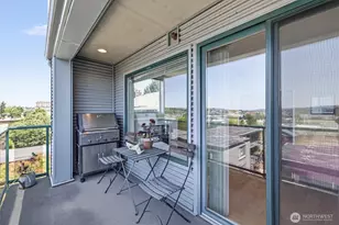2713 Boylston Ave E, Seattle, WA 98102 - Photo 29