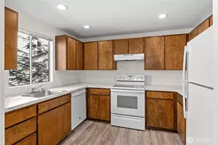 19433 28th Ave NE, Lake Forest Park, WA 98155 - Photo 7