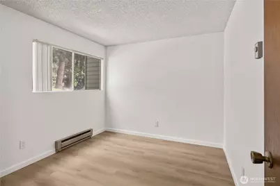19433 28th Avenue NE, Lake Forest Park, WA 98155 - Photo 17