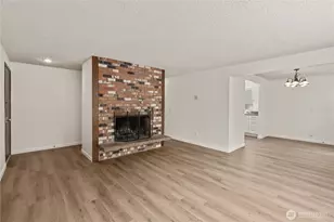 19433 28th Ave NE, Lake Forest Park, WA 98155 - Photo 13