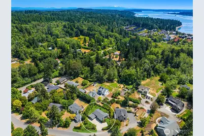 7563 NE Emerald Way, Bainbridge Island, WA 98110 - Photo 37