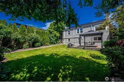 2607 31st Avenue W, Seattle, WA 98199 - Photo 27