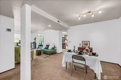 11300 1st Avenue NE #115, Seattle, WA 98125 - Photo 17