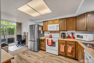 11300 1st Ave NE, Seattle, WA 98125 - Photo 23