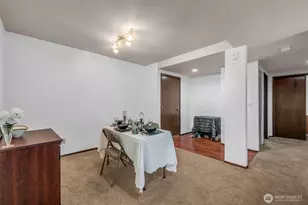 11300 1st Ave NE, Seattle, WA 98125 - Photo 19