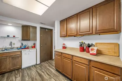 11300 1st Avenue NE #115, Seattle, WA 98125 - Photo 25