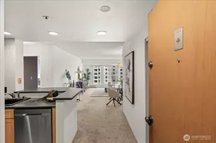 121 Vine St, Seattle, WA 98121 - Photo 9