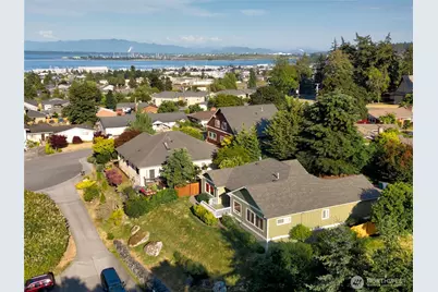 1810 Island View Place, Anacortes, WA 98221 - Photo 27